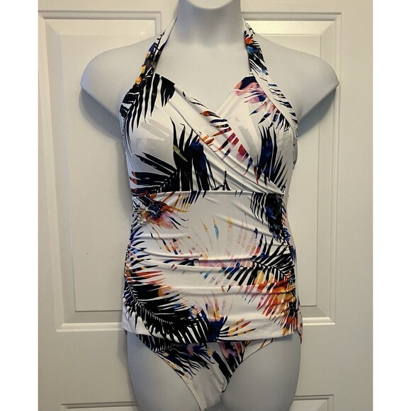 Cyn & Luca White Floral Size Medium Swimsuit One Piece Padded Underwire - Picture 1 of 6